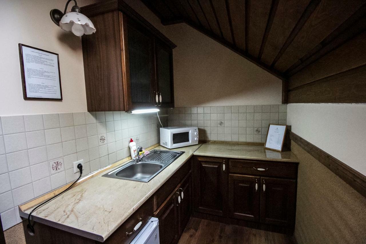 Aranygombos Fogado Telkibánya Exterior foto