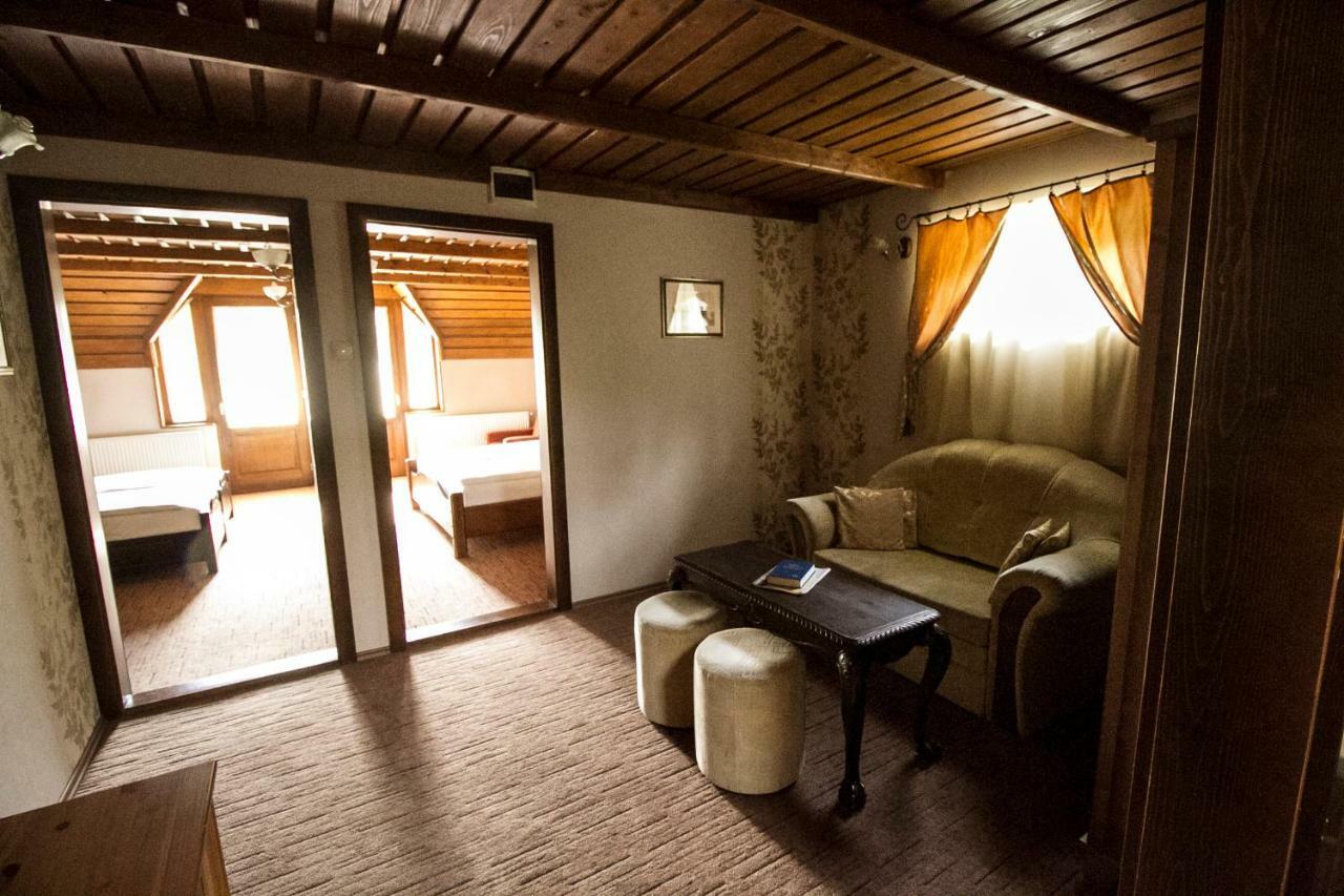 Aranygombos Fogado Telkibánya Exterior foto